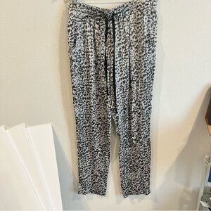 Aita size large gray and black drawstring jogger